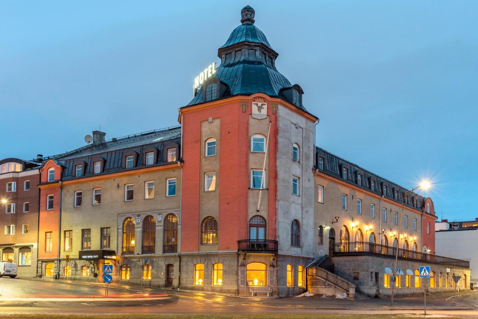 First Hotel Statt Oernskoeldsvik Εξωτερικό φωτογραφία