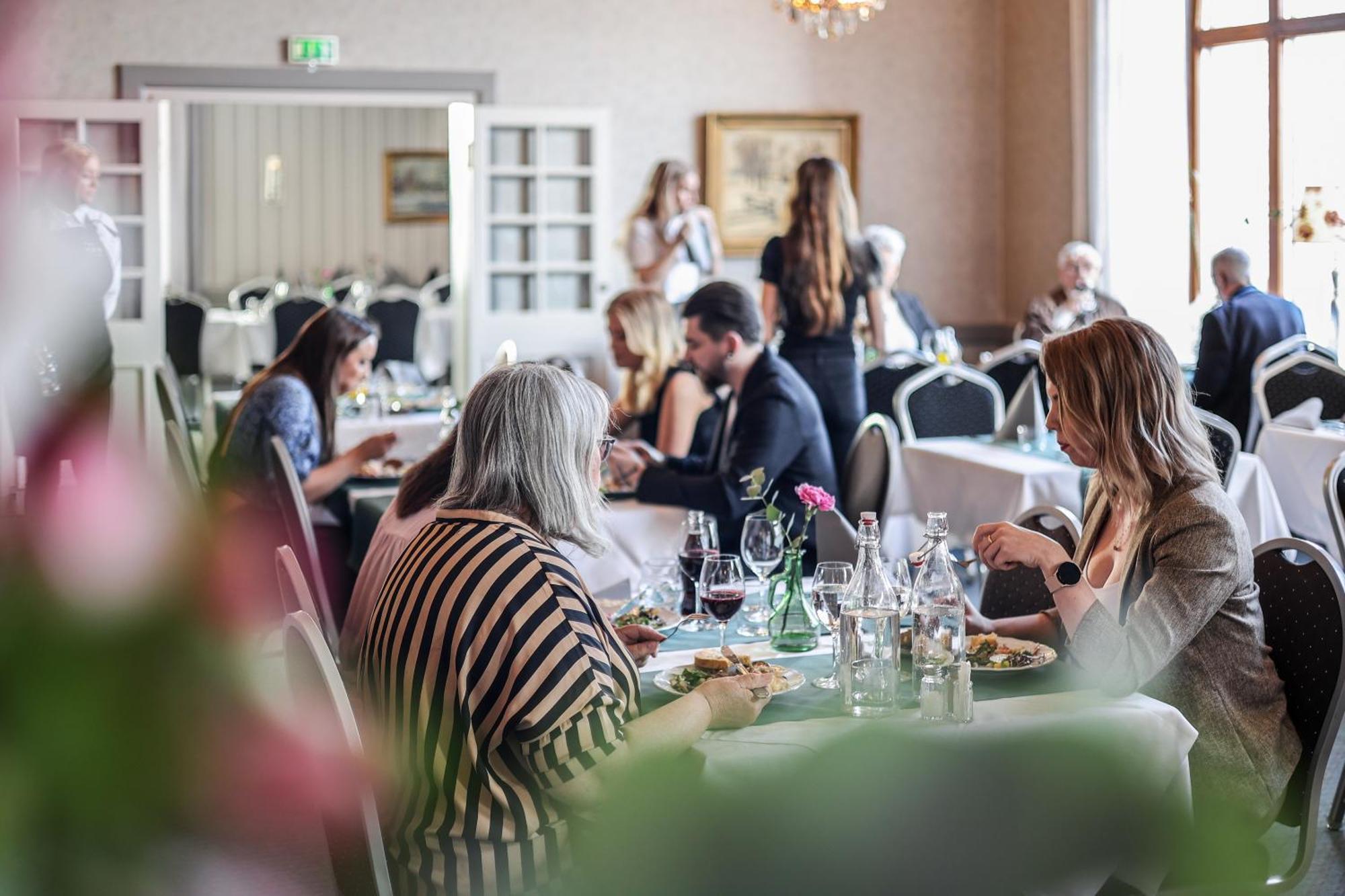 First Hotel Statt Oernskoeldsvik Εξωτερικό φωτογραφία